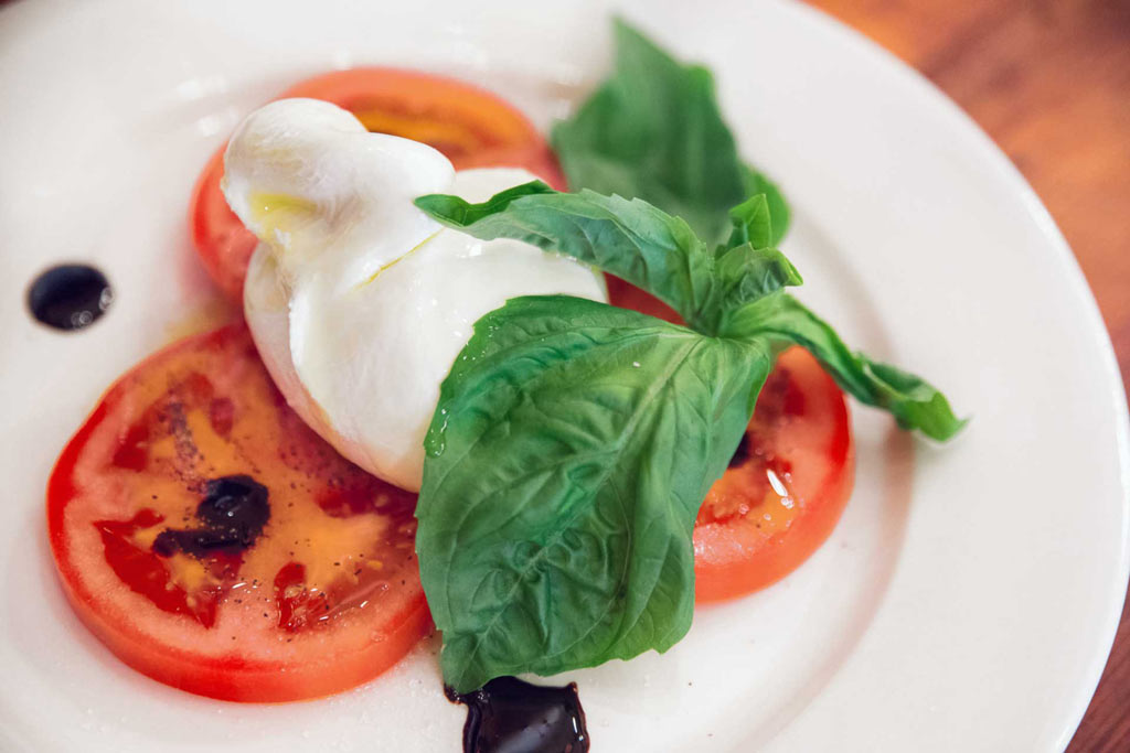Burrataporn Worthy Dishes To Try In Nyc Food Dishes Burrata Sexiz Pix